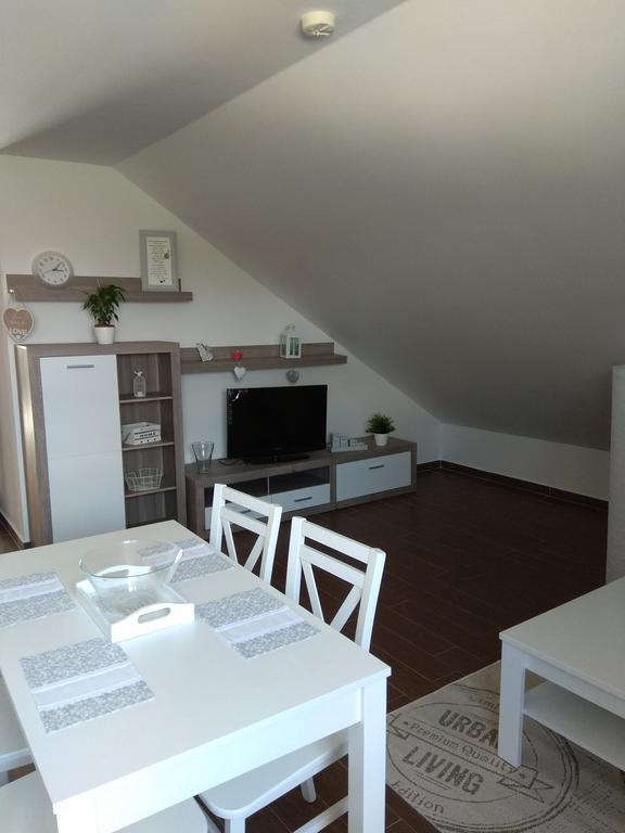 Apartmany Pod Lesem Bohutin  Экстерьер фото
